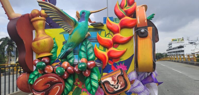 ‘La Fiesta de Mi Pueblo’: asistentes disfrutan de las comparsas y momentos únicos
