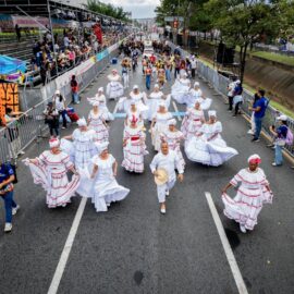 Carnaval de Cali Viejo: más de un siglo de tradición y arte en la Feria de Cali