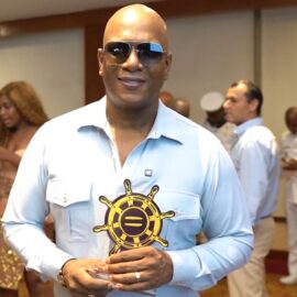 Willy García recibió el premio Afrocolombiano del Año 2024