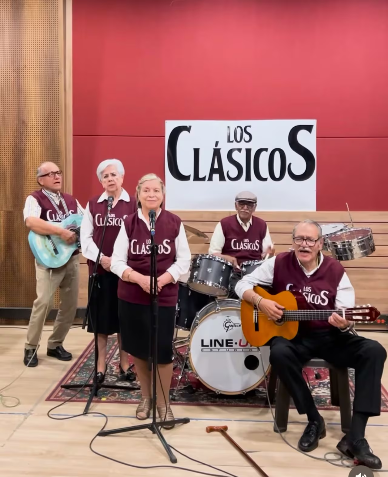 los Clásicos grupo abuelos músicos
