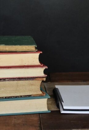 Los cuatro principales libros para comprender el conflicto y recuperar el valor de la racionalidad