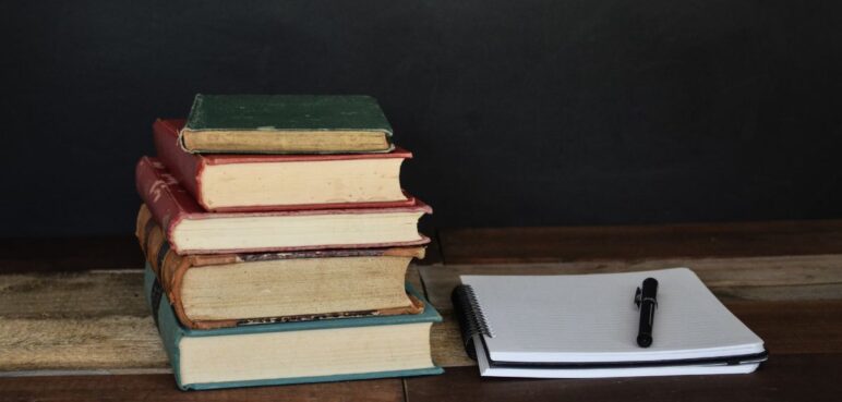 Los cuatro principales libros para comprender el conflicto y recuperar el valor de la racionalidad