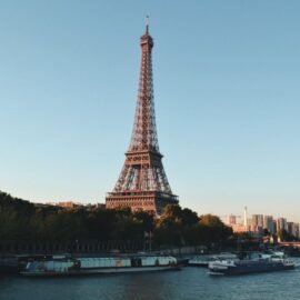 Emergencia en la Torre Eiffel: Turistas tuvieron que ser evacuados