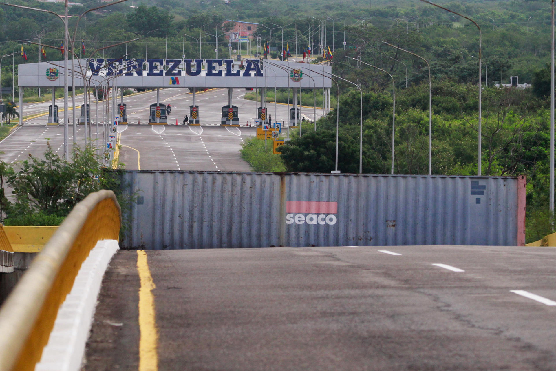 ¿Por cuánto tiempo cerrará Venezuela la frontera terrestre y la suspensión de vuelos con Colombia?