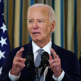 Biden coincide con Edmundo González en que debe "honrarse" su "victoria" sobre Maduro