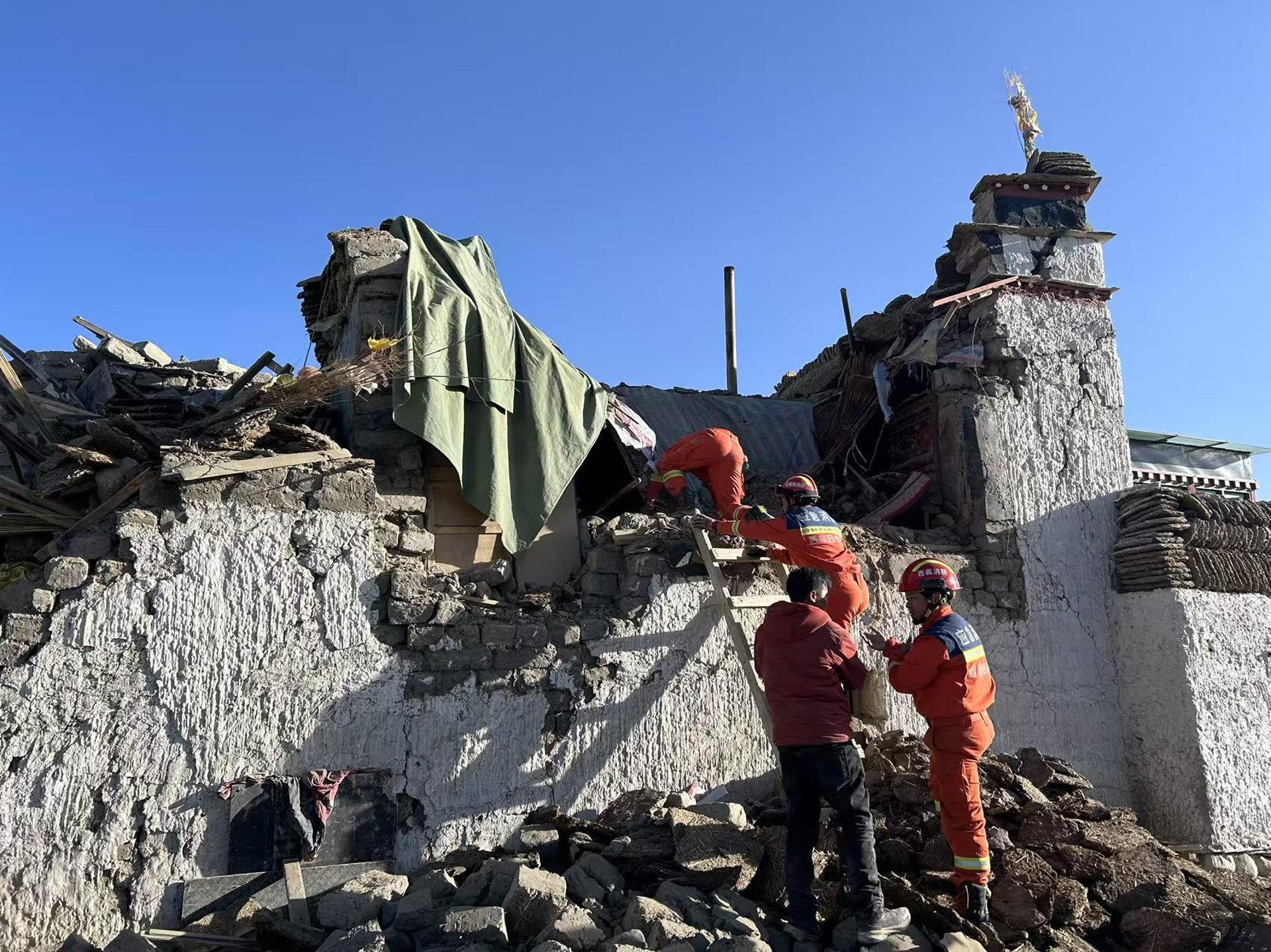 Se han registrado más de 500 réplicas en el Tíbet: el terremoto causó más de 120 fallecidos