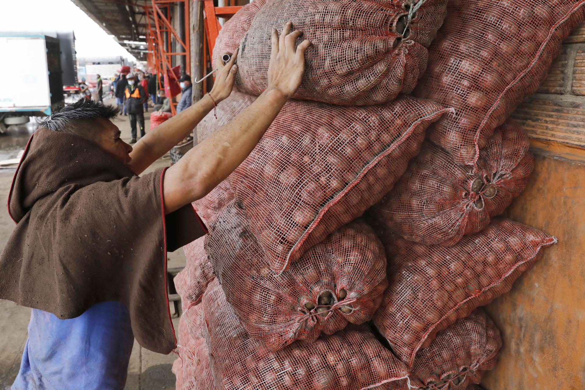 La inflación en 2024 en Colombia cayó 4 puntos y cerró en 5,2 %