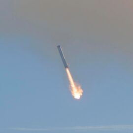 "El éxito es incierto, pero el entretenimiento está garantizado": Elon Musk tras explosión de cohete de Starship