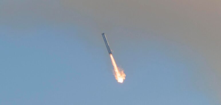 "El éxito es incierto, pero el entretenimiento está garantizado": Elon Musk tras explosión de cohete de Starship