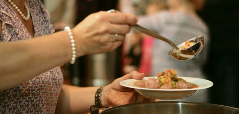 Comedor comunitario vendía productos entregados por el Banco de Alimentos