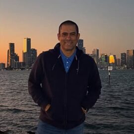 Conociendo a Cristhian Mancera, el caleño que es concejal en Miami