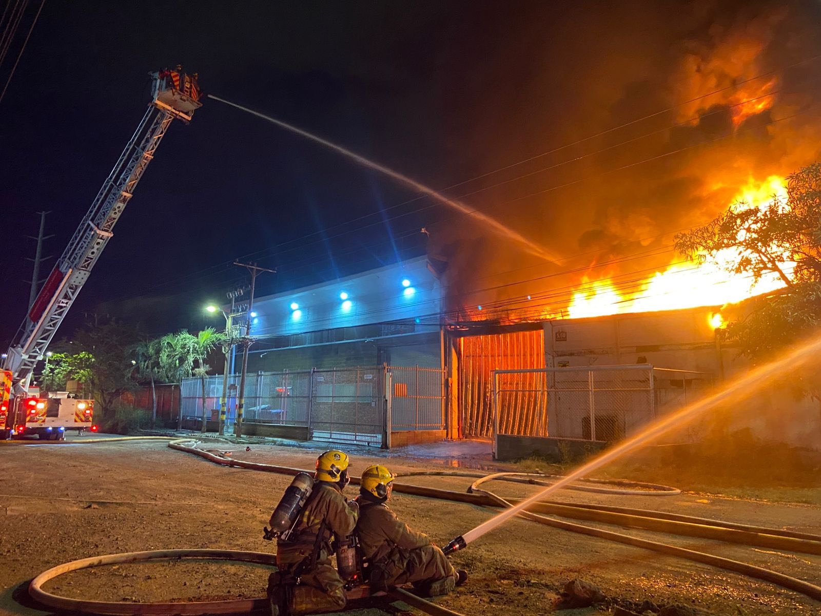Incendio en el sur de Cali: familias perdieron sus hogares