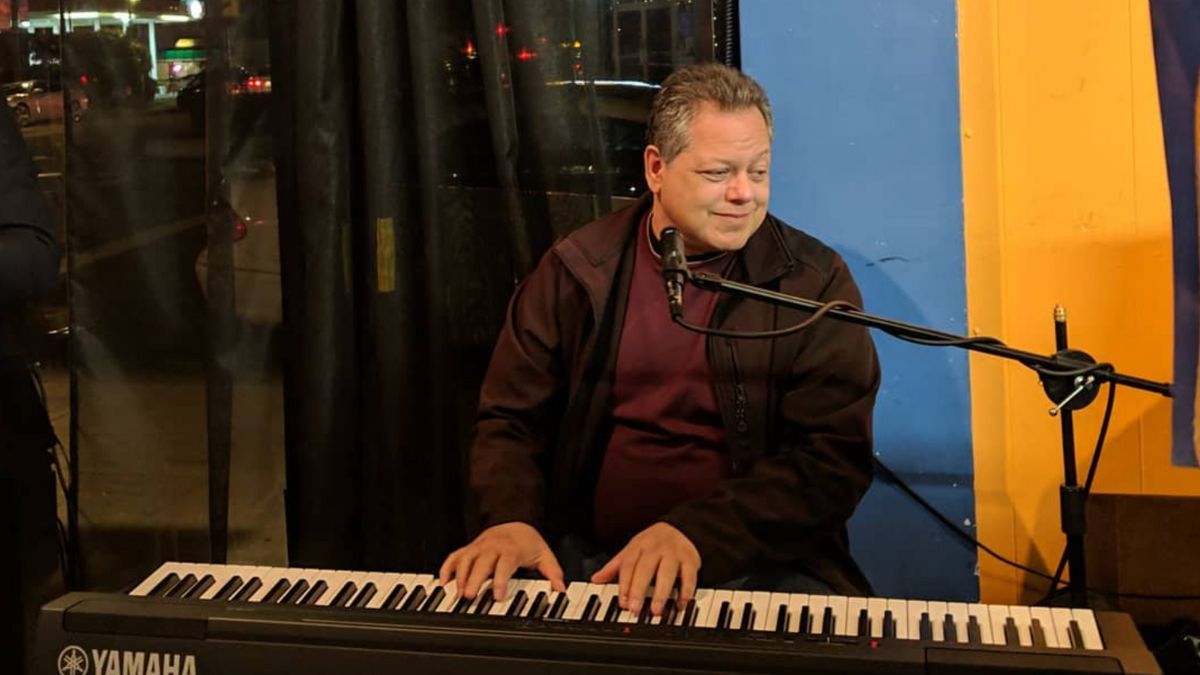 Richie Valdés: el salsero que disfruta la salsa como ninguna otra
