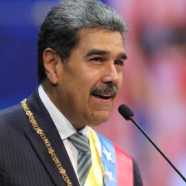 Maduro pide a la Fuerza Armada Bolivariana, estar preparados ante “amenazas criminales” de Uribe