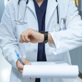 Crisis de salud en el Valle: gobernadora se reúne con el Adres