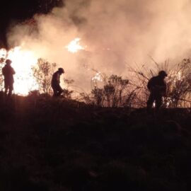 Incendio forestal en el Parque Chingaza: autoridades luchan por contener las llamas