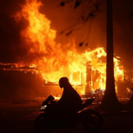 Al menos dos muertos deja uno de los cinco incendios en California