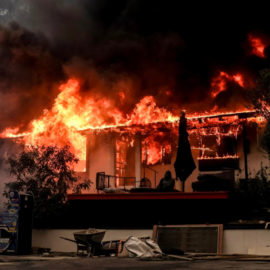 Vecinos afectados por los incendios en California: “no puedo aceptar la realidad”