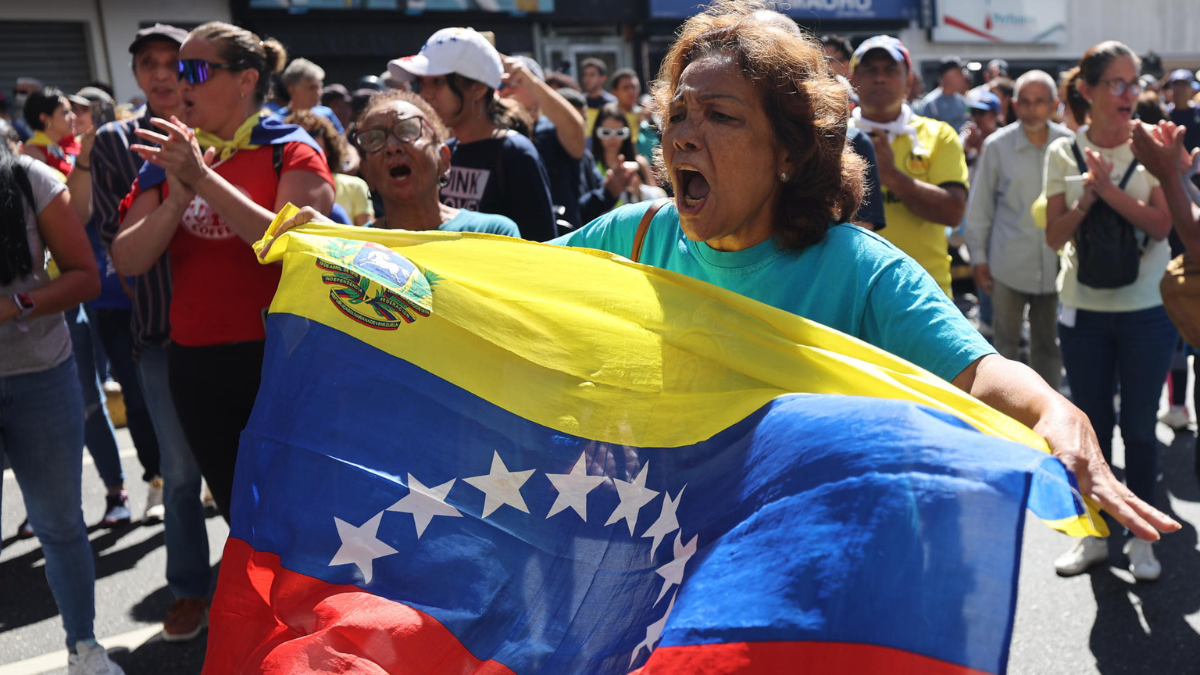 Opositores venezolanos se movilizan en las calles exigiendo la "libertad" de su país