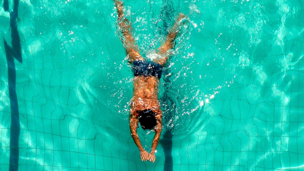 Natación el mejor deporte para estar sano.