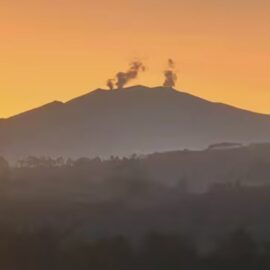 Volcán Puracé continúa emitiendo ceniza: SGC confirma que la actividad sigue dentro de alerta amarilla