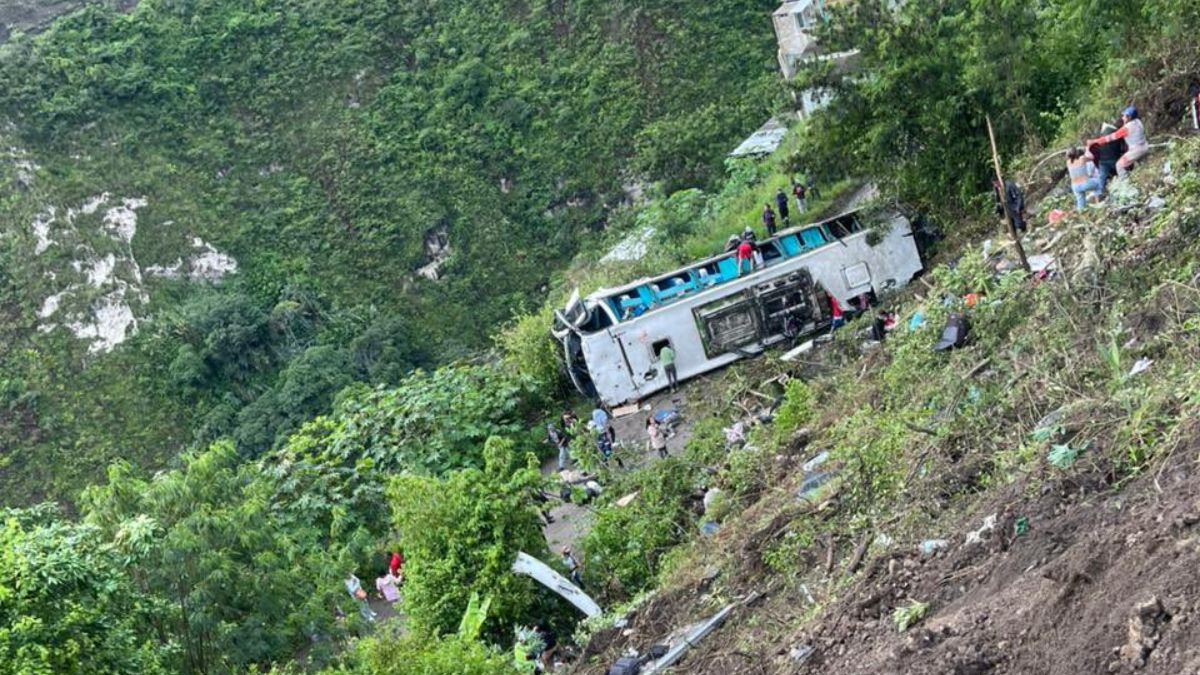 Autoridades buscan soluciones ante la erosión costera en Juanchaco