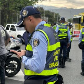 Anuncian medidas contundentes para quienes evadan los controles de tránsito en Cali