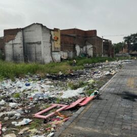 Denuncian que habitantes de calle agravan crisis de basuras en el barrio San Pascual