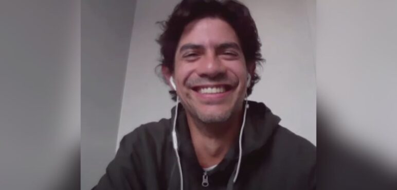 De medios de comunicación a proyectos sociales en París: conoce la historia de Felipe Guevara