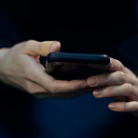 ¿Por qué deberías reiniciar tu celular una vez a la semana?