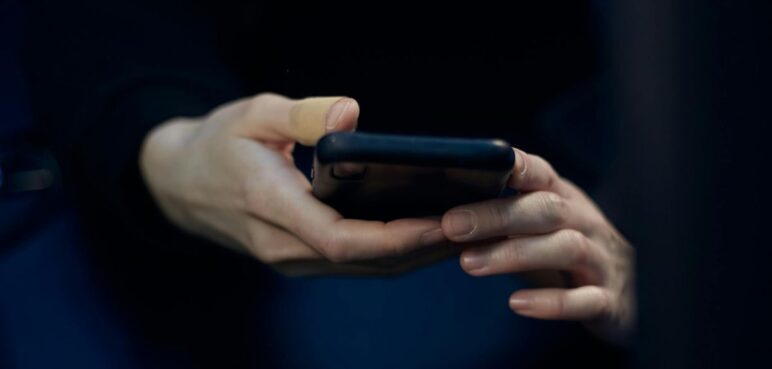 ¿Por qué deberías reiniciar tu celular una vez a la semana?