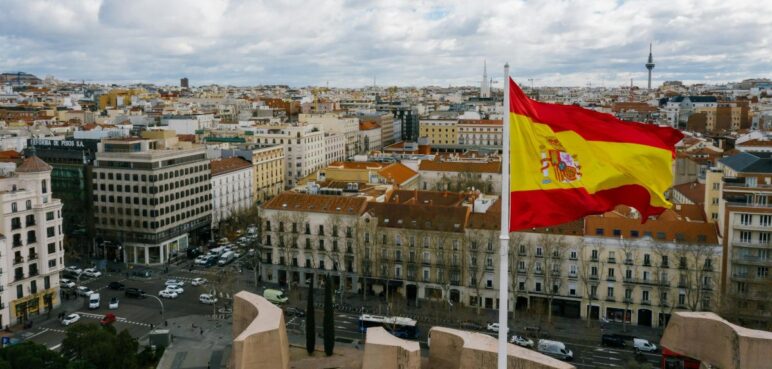 Colombianos se quedaron sin opción de residencia: España elimina la 'Golden visa'