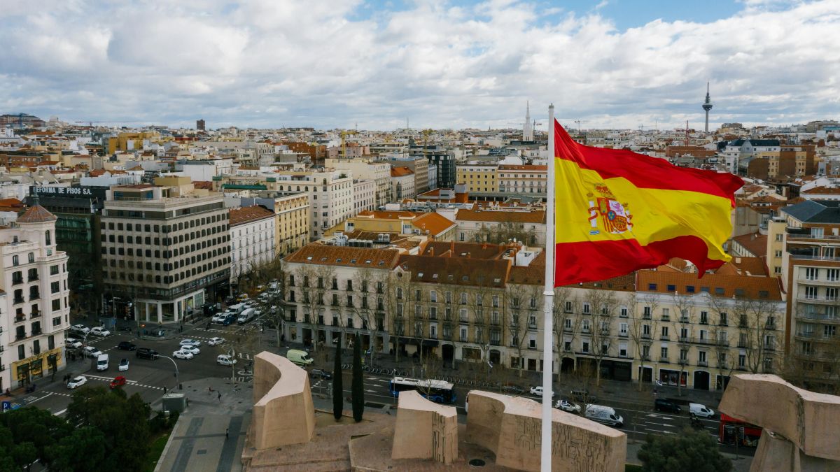 Colombianos se quedaron sin opción de residencia: España elimina la 'Golden visa'
