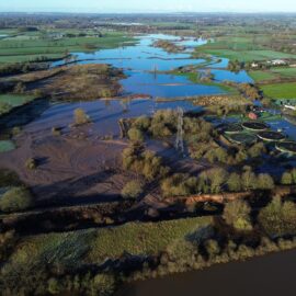 Lluvias torrenciales dejan carreteras inundadas y cortes de electricidad en el norte de Inglaterra