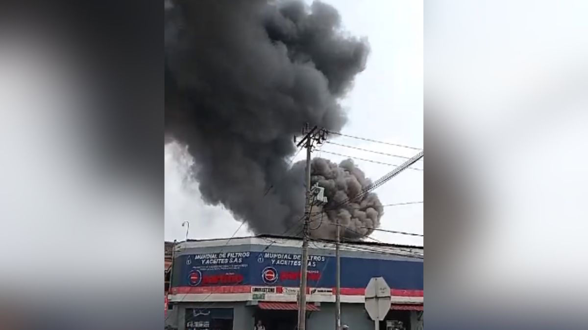 Atención: controlan el fuerte incendio estructural en el barrio Santander en Cali