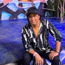 Richie Valdés nos presentó su sencillo musical, ¡Está sonando para fin de año!