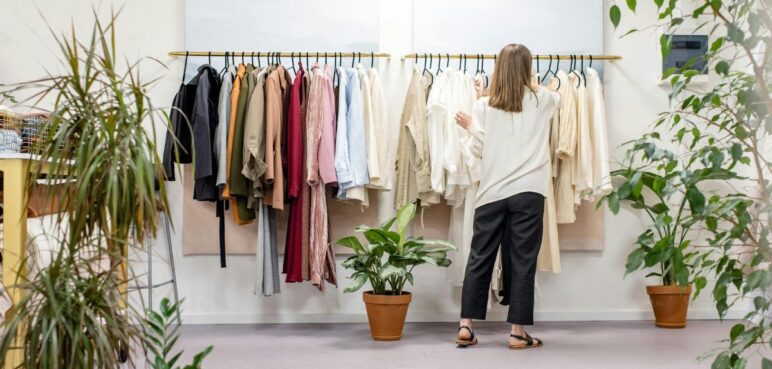 ¿Cómo generar dinero con la ropa que ya no utilizas de tu clóset?