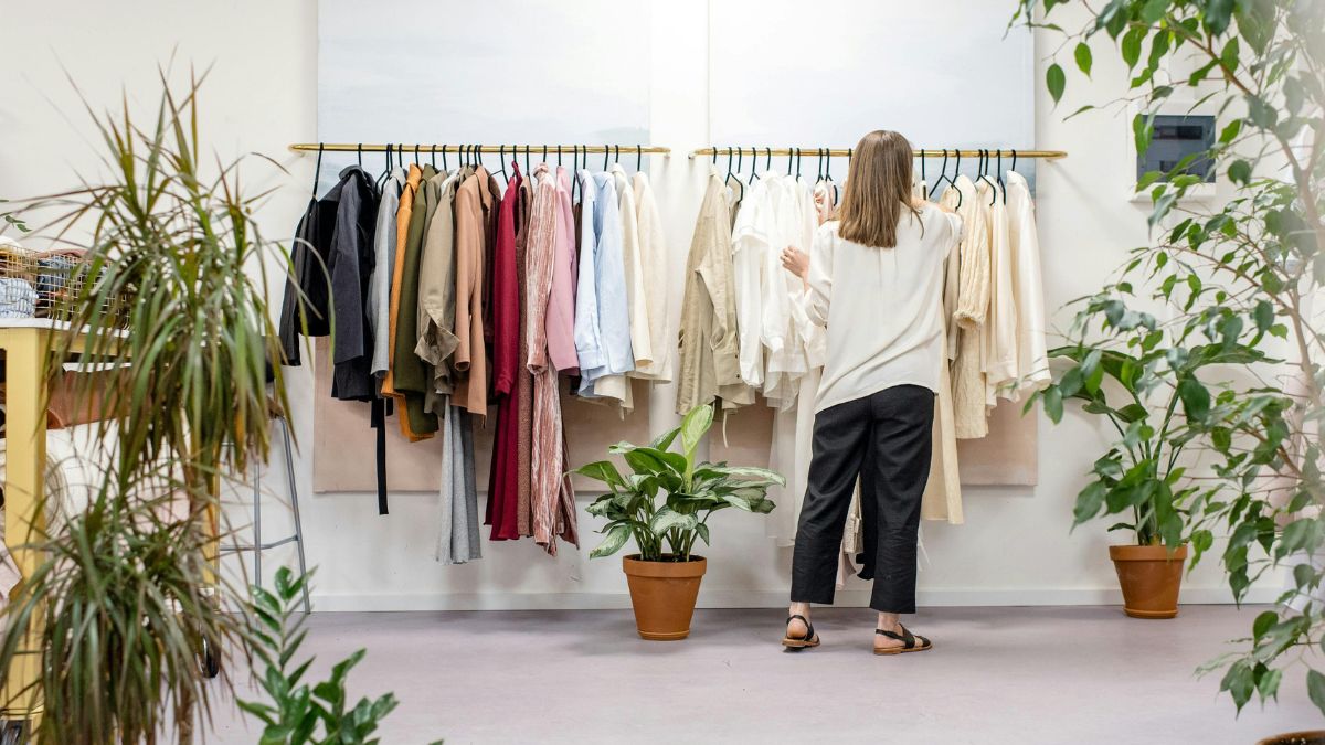¿Cómo generar dinero con la ropa que ya no utilizas de tu clóset?