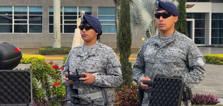 La Fuerza Aérea Colombiana entregó recursos para reforzar la seguridad de Cali