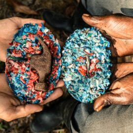 Pupitres ecológicos: así trasforma vidas la Fundación Plástico Precioso Uramba