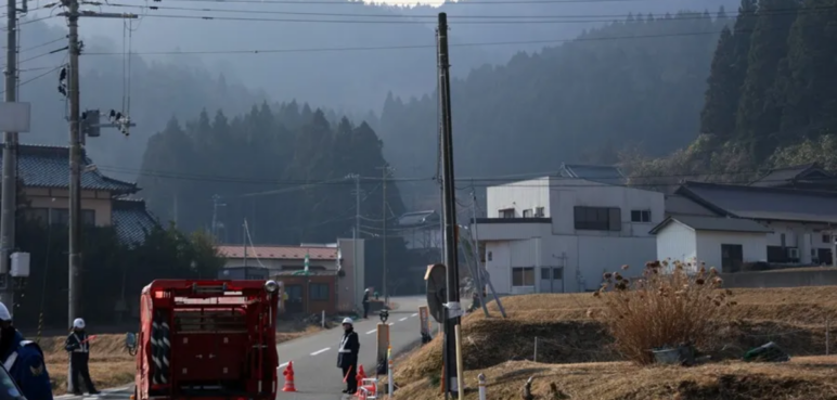 Continúa propagándose incendio en Japón: ya son al menos 84 viviendas afectadas