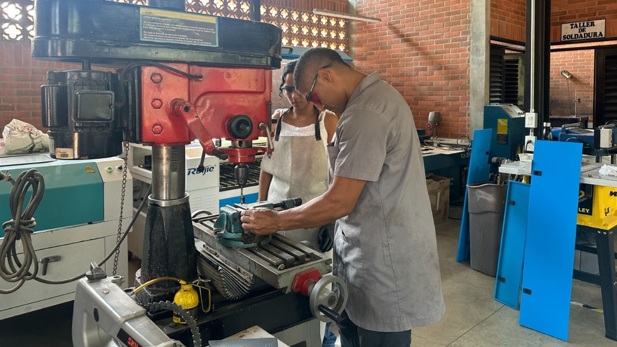 Ingeniería Informática UAO recibe Acreditación de Alta Calidad en multimodalidad