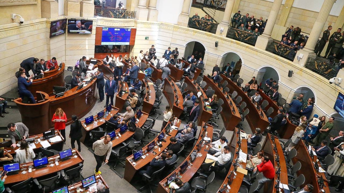Cancelan sesión extraordinaria para debatir la reforma de salud: ¿qué paso?