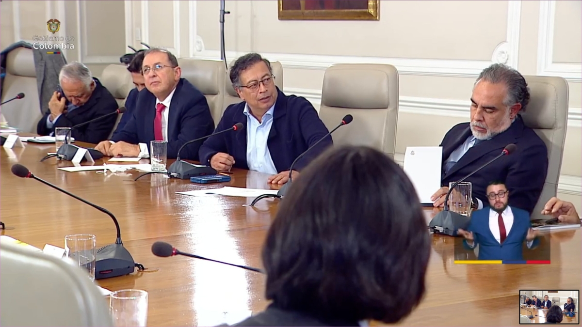 ¿Qué dicen los analistas sobre la reunión del gabinete de ministros con Gustavo Petro?