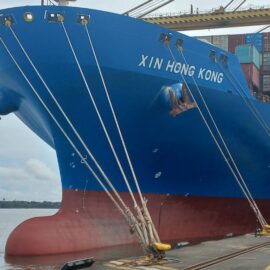 ¿Qué impacto tiene la nueva ruta marítima que conecta a Colombia con Asia?