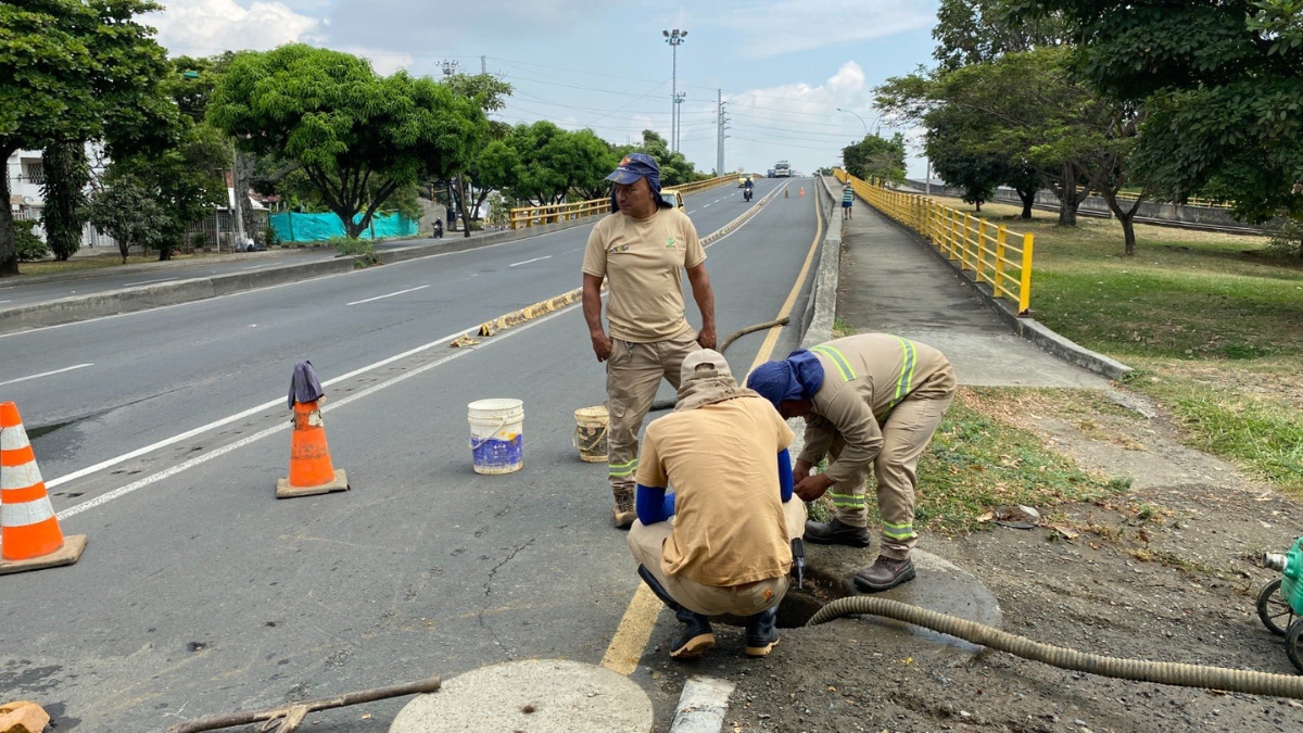 Emcali trabaja para restablecer el servicio de agua en dos barrios del sur de Cali