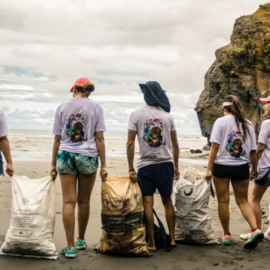 Transformando plásticos en oportunidades: iniciativa en Buenaventura