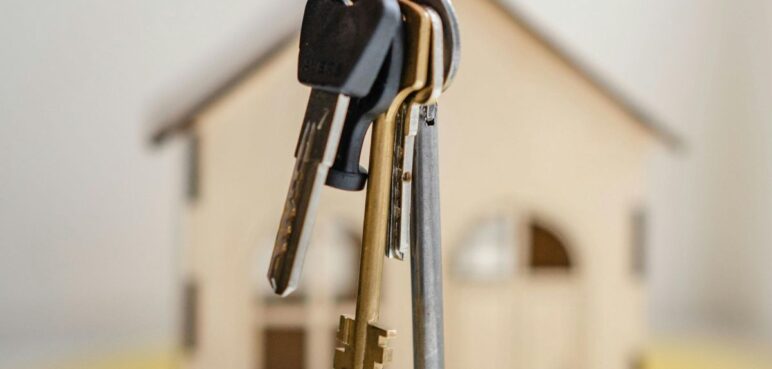 Camacol advierte encarecimiento del 10 % en vivienda nueva por alza del mínimo