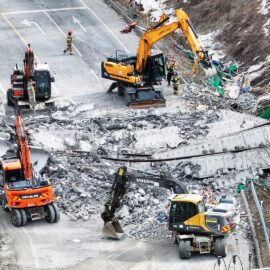 Derrumbe de un puente en construcción en Corea del Sur dejó cuatro fallecidos y seis heridos