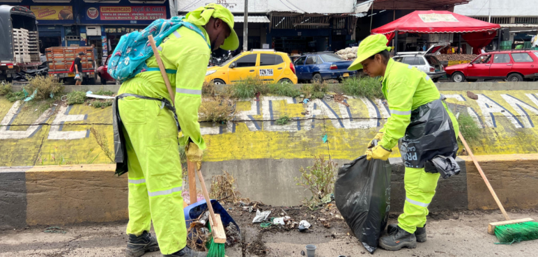 Así fue la recolección de nueve toneladas de residuos en la Galería Santa Elena